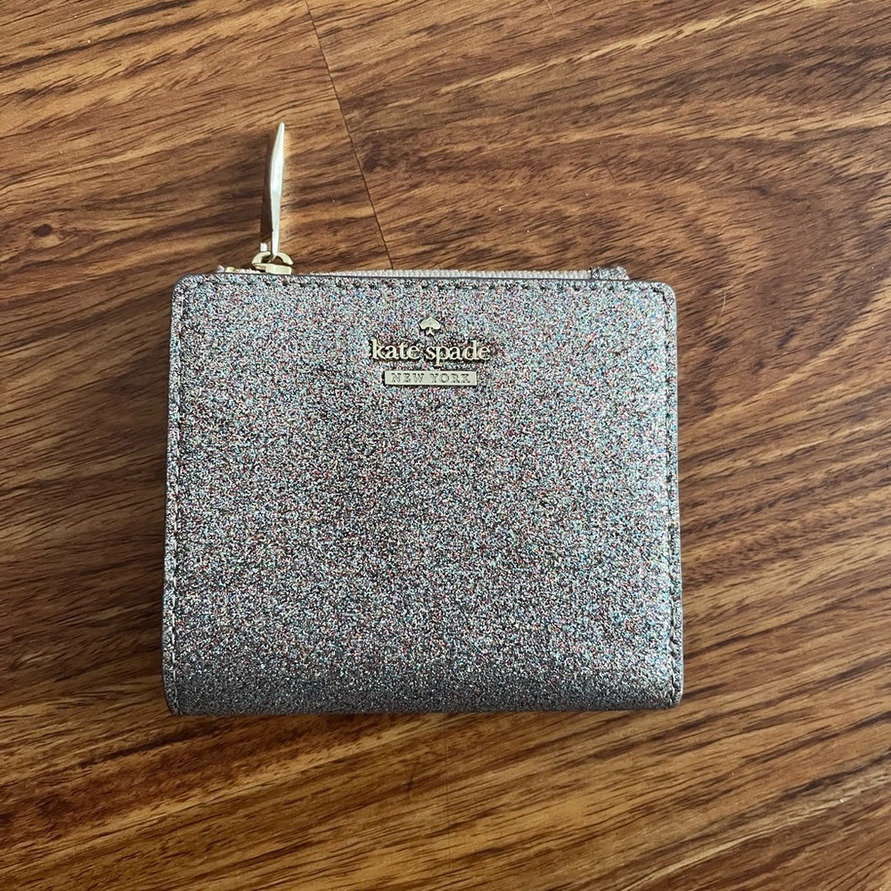 Small Kate spade wallet